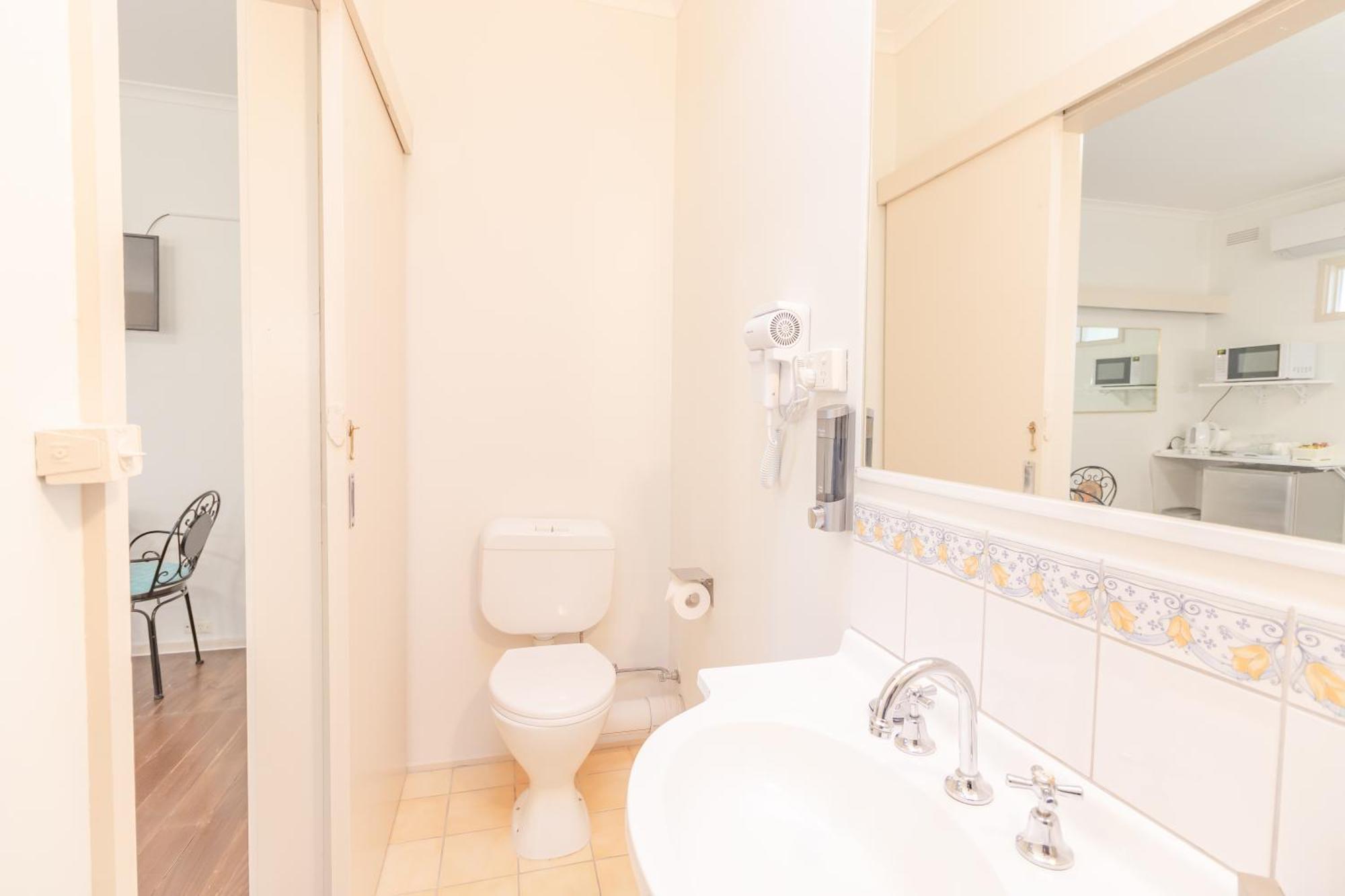 Warburton Lodge Екстер'єр фото