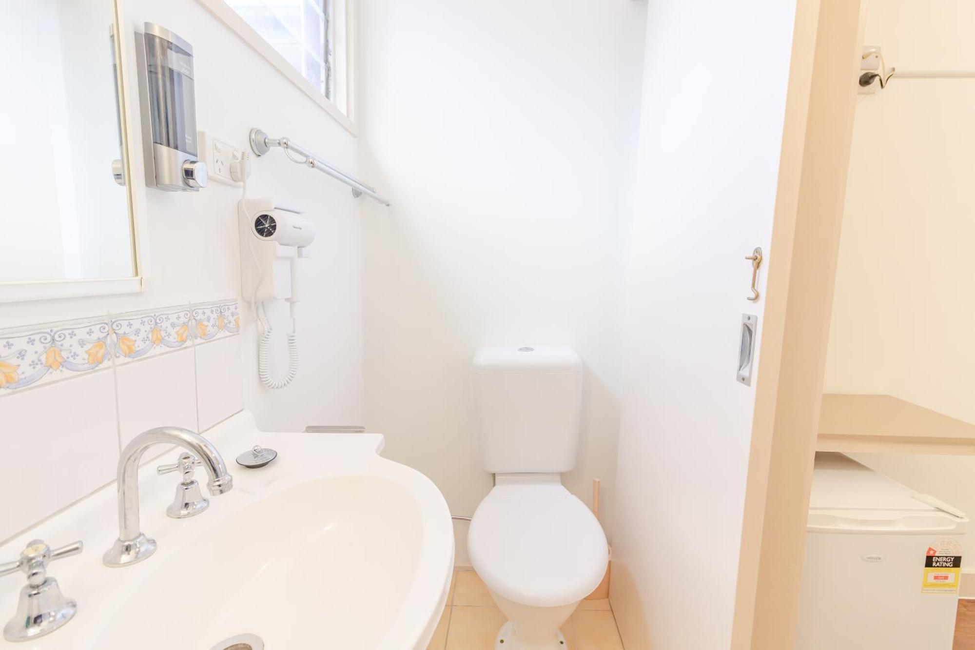 Warburton Lodge Екстер'єр фото