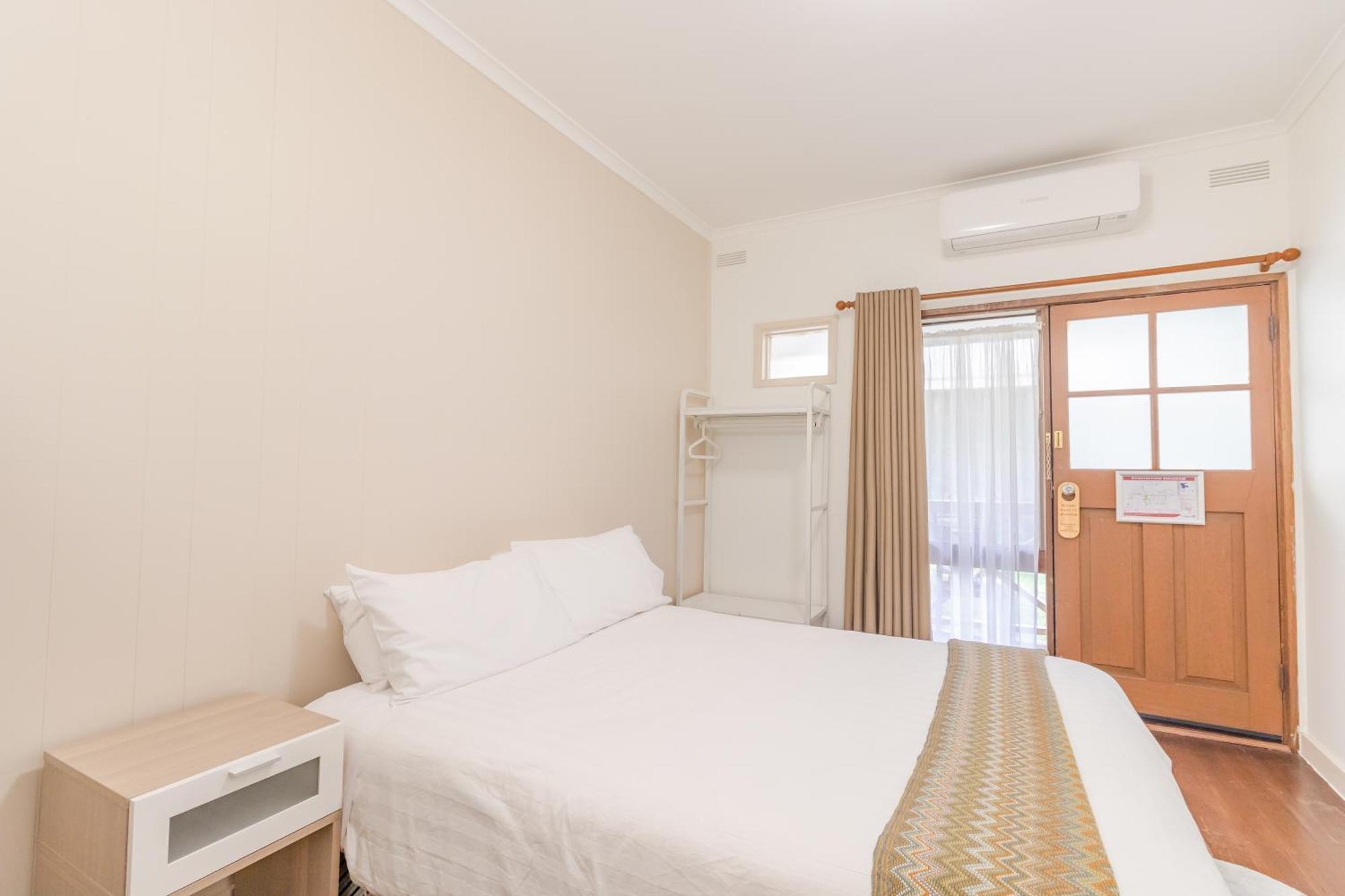 Warburton Lodge Екстер'єр фото