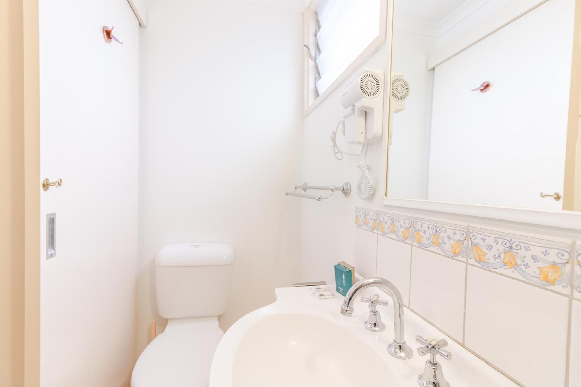 Warburton Lodge Екстер'єр фото